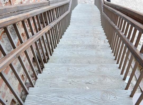 How to Get Wood Railings in South Carolina - Carolina Deck Builders and Patio Contractors